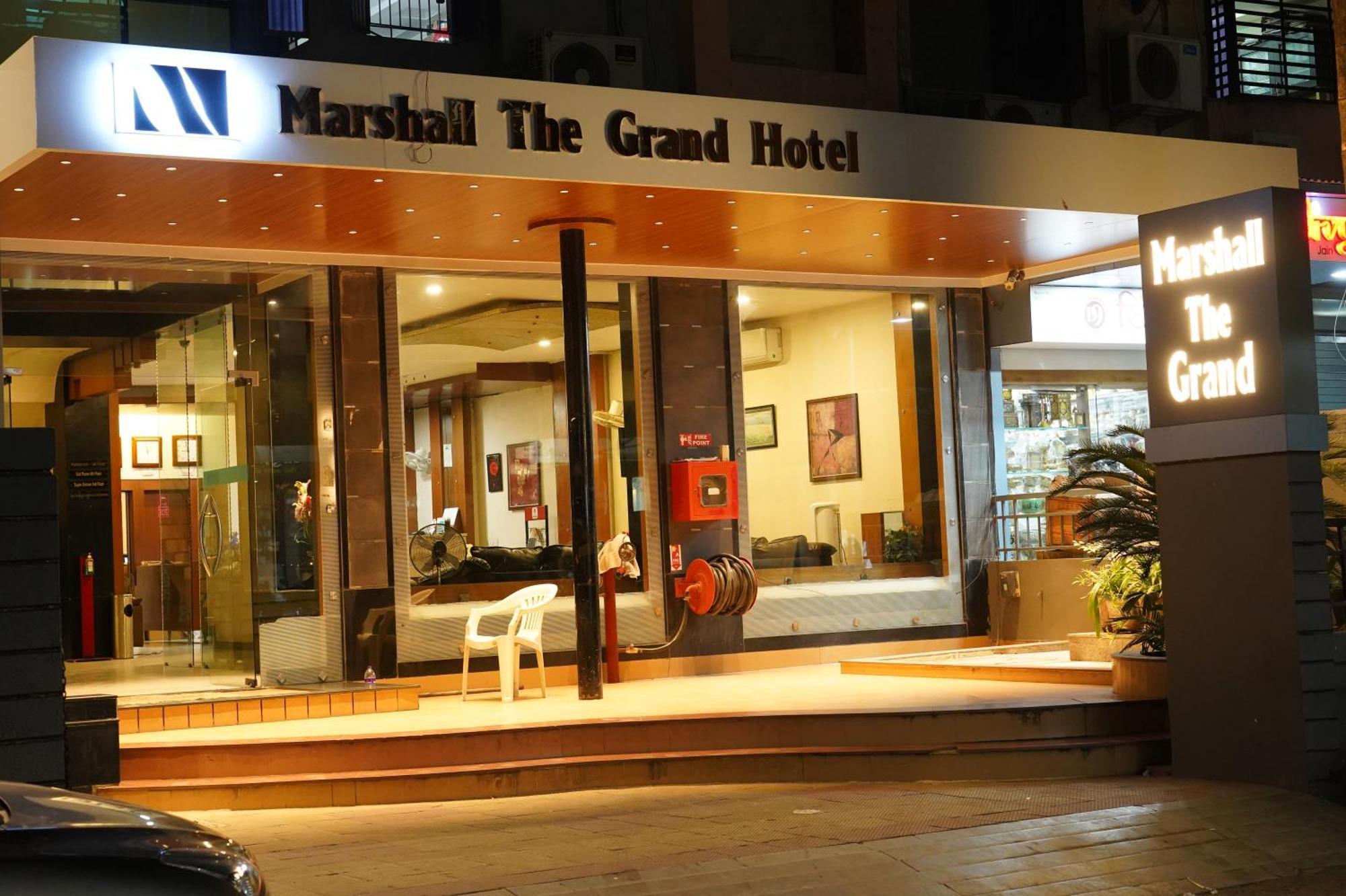 Marshall The Grand Hotel Ахмедабад Экстерьер фото