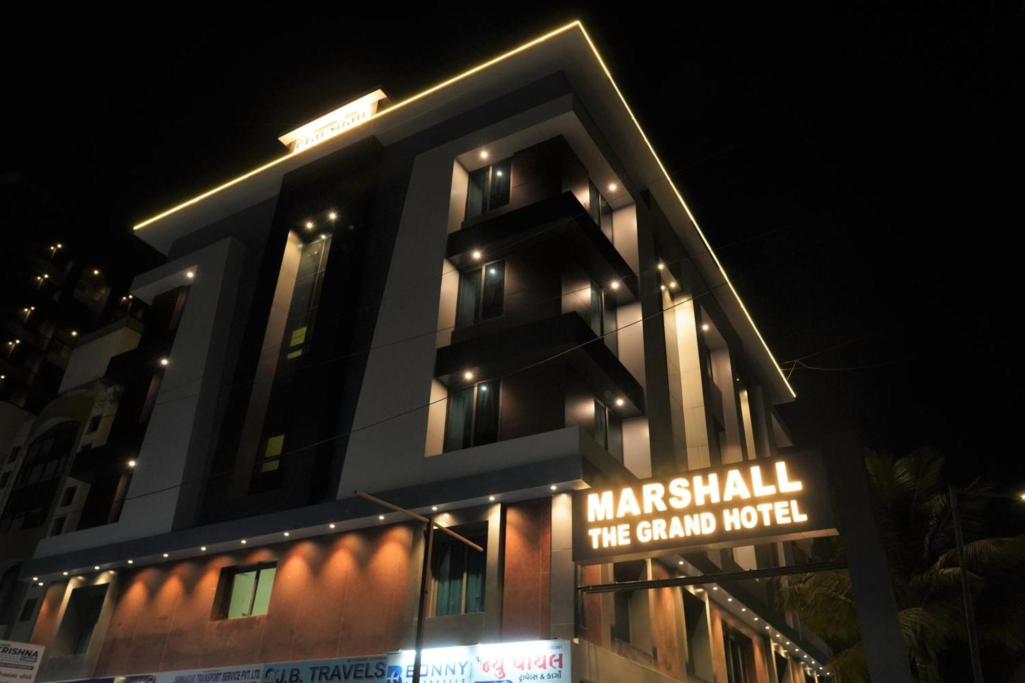 Marshall The Grand Hotel Ахмедабад Экстерьер фото